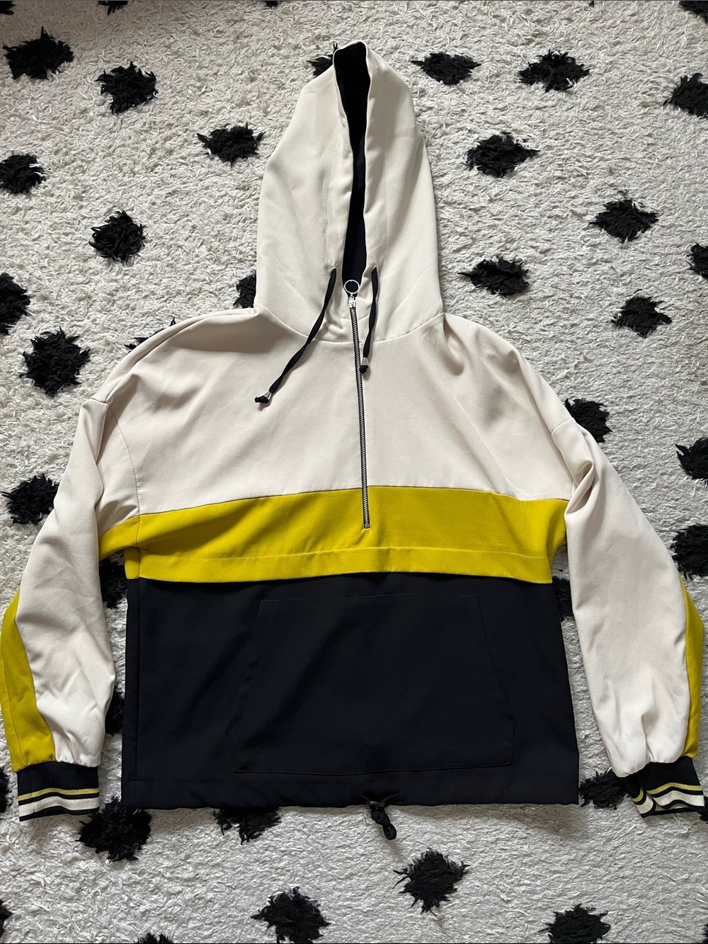 Zara size Small Cream/black/green lightweight Colorblock Hooded Pullover